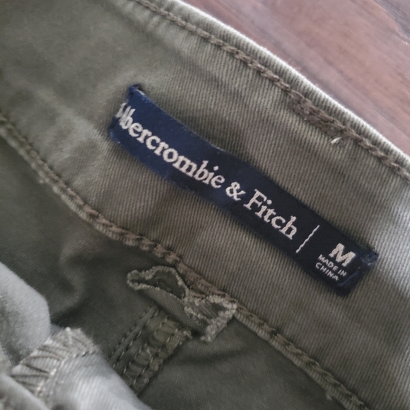 ABERCROMBIE & FITCH ARMY GREEN SKIRT - Picture 3 of 7